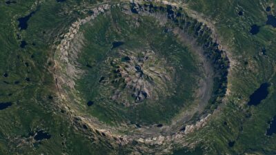 Cratera de Impacto no Quebec Revela Segredo Geológico de 390 Milhões de Anos