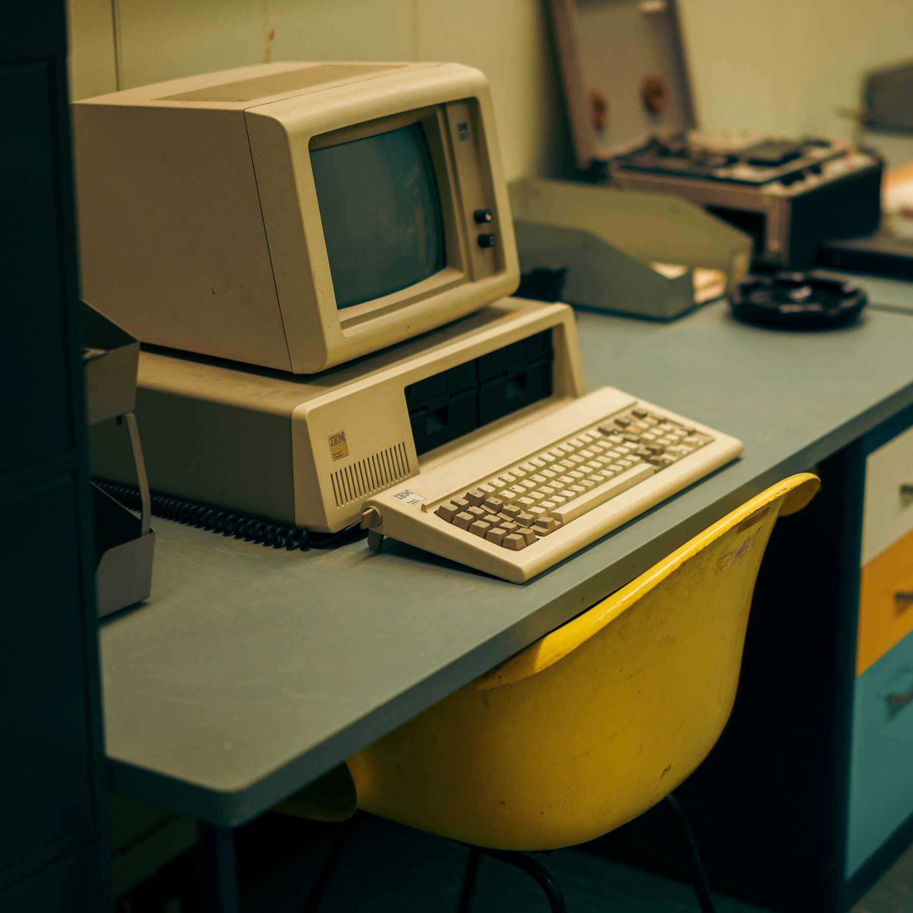 primeira mensagem da internet completa 57 anos 2 Computador antigo que remete à época da primeira mensagem da internet, em 1969