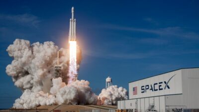 carro voador da Tesla usa tecnologia da SpaceX